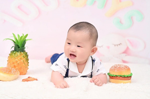 浙江八个月宝宝打嗝 浙江八个月宝宝打嗝